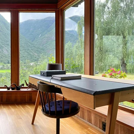 Nyaraló Historic By Laerdal River *