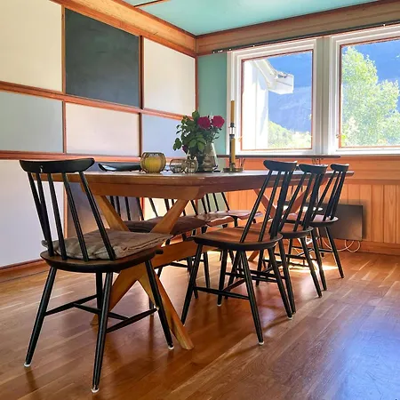 Nyaraló Historic By Laerdal River *