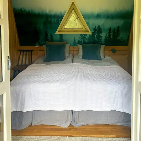 Historic By Laerdal River Tønjum