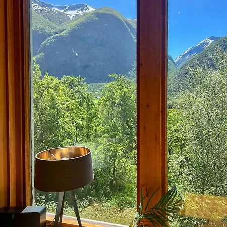 Nyaraló Historic By Laerdal River *