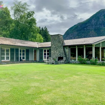 Nyaraló Historic By Laerdal River Tønjum